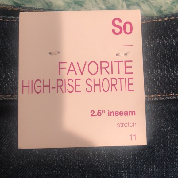 So Jean Shorts - Picture 3 of 4